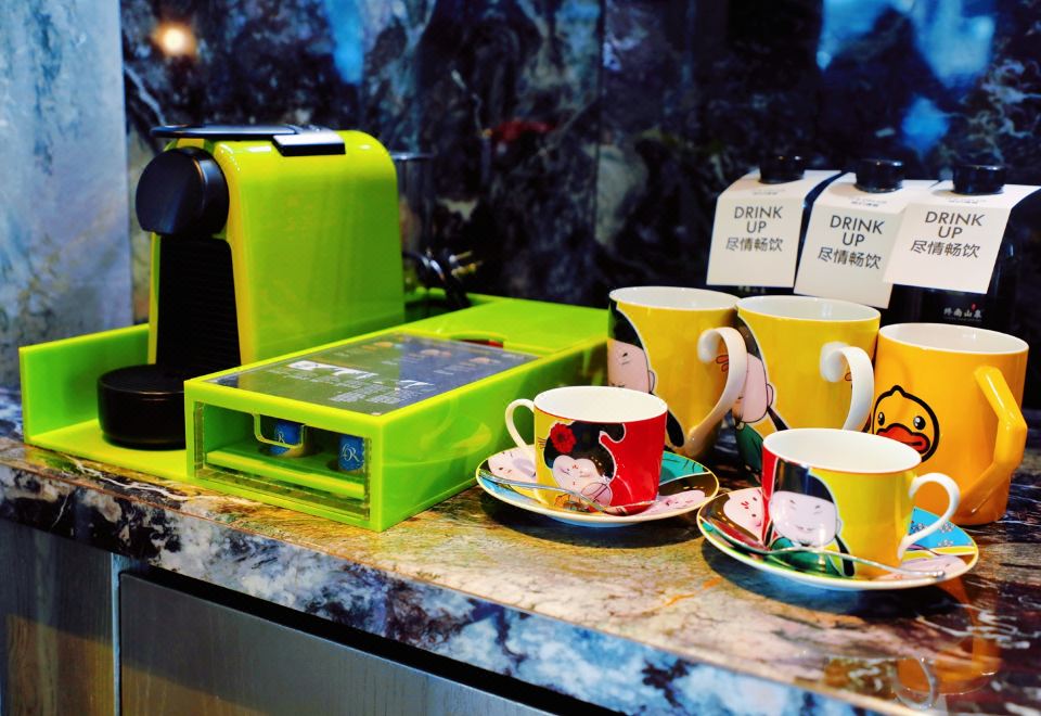 W Hotel XianB.Duck Themed Family Twin Room