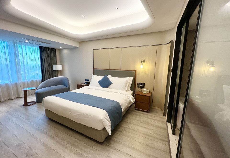 Howard Johnson Leonora Plaza ShanghaiComfort Triple Room
