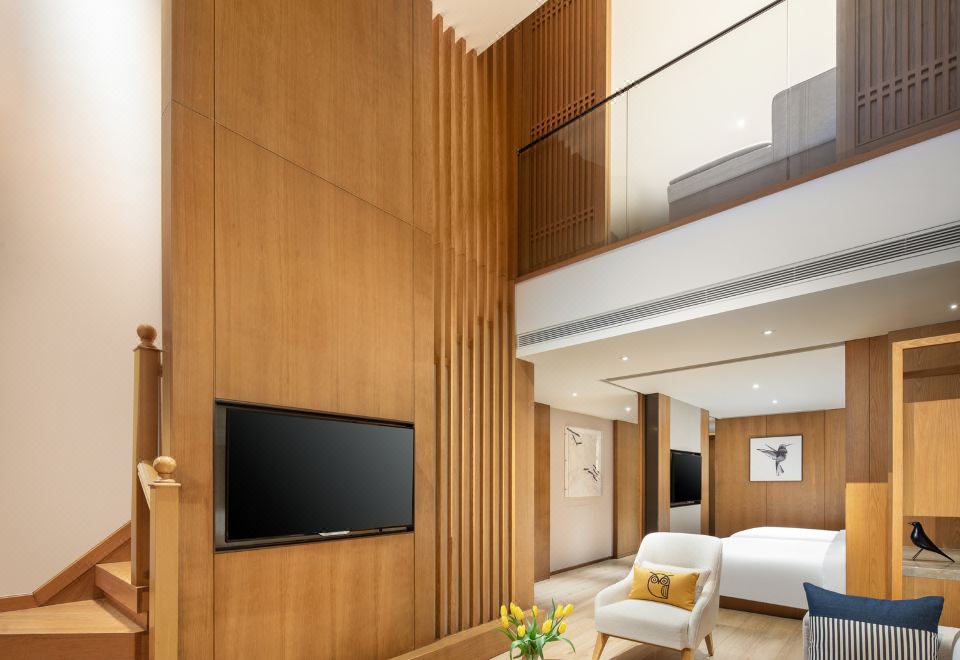 Voco Thousand Island LakeDeluxe Duplex Suite - Lake-View