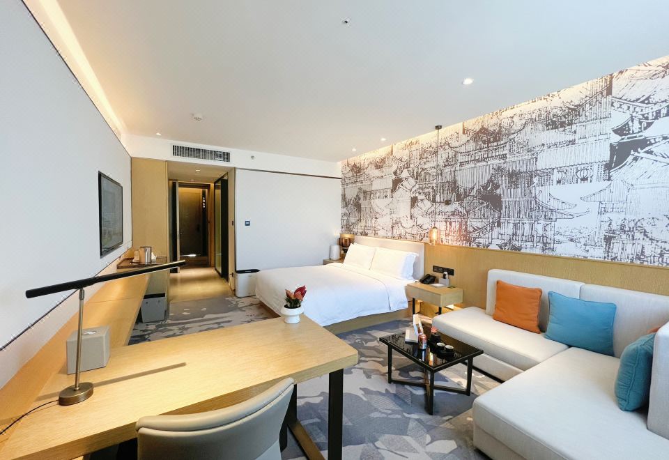 Queen Room