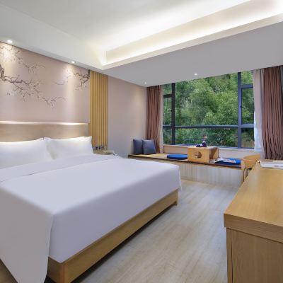 榻榻米大床房（夢百合床品） 象山璞雲飯店（桂林兩江四湖東西巷店）優惠