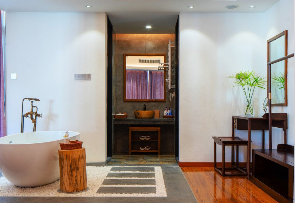 水系景觀大床套房