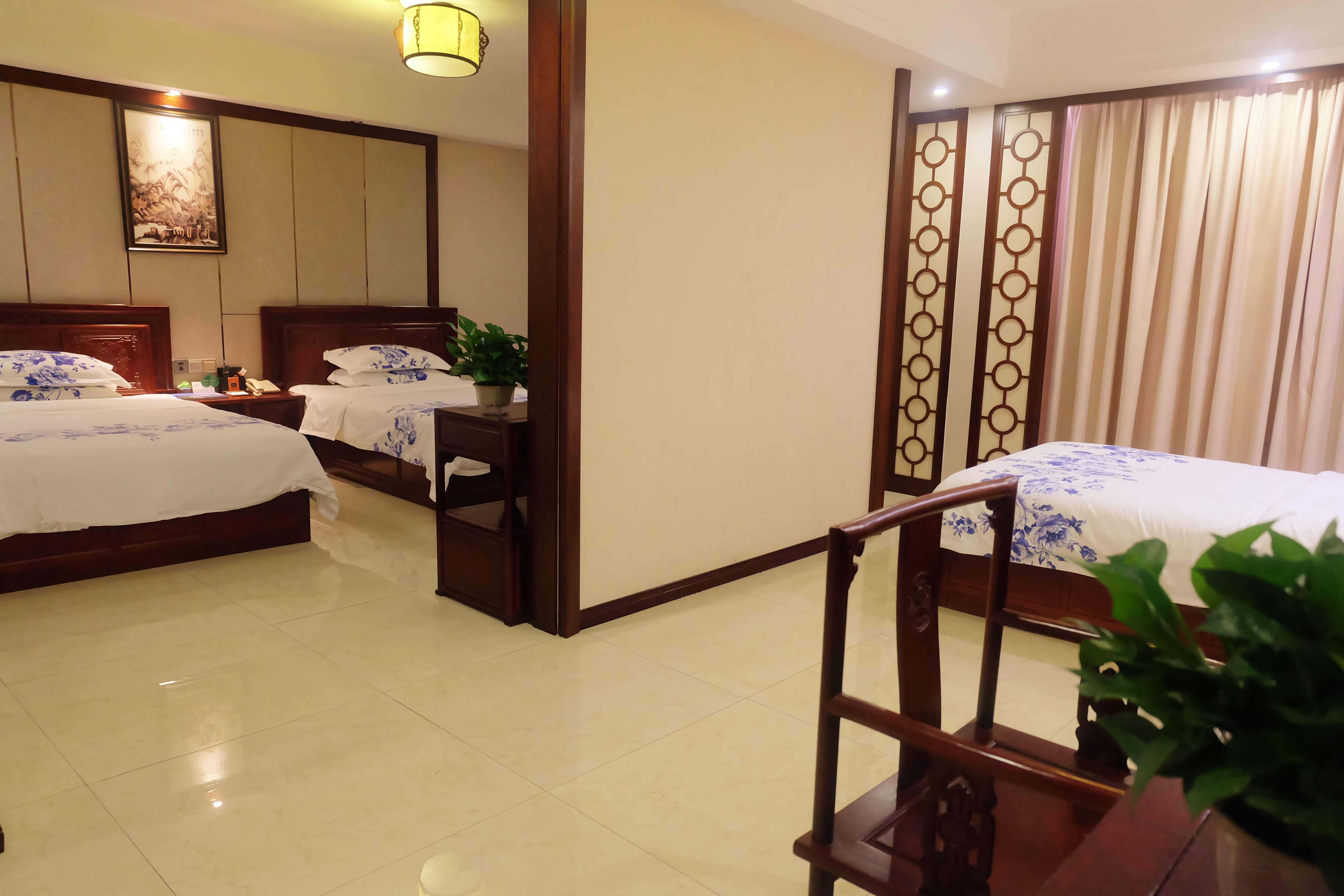 Yuxia International HotelTriple Room