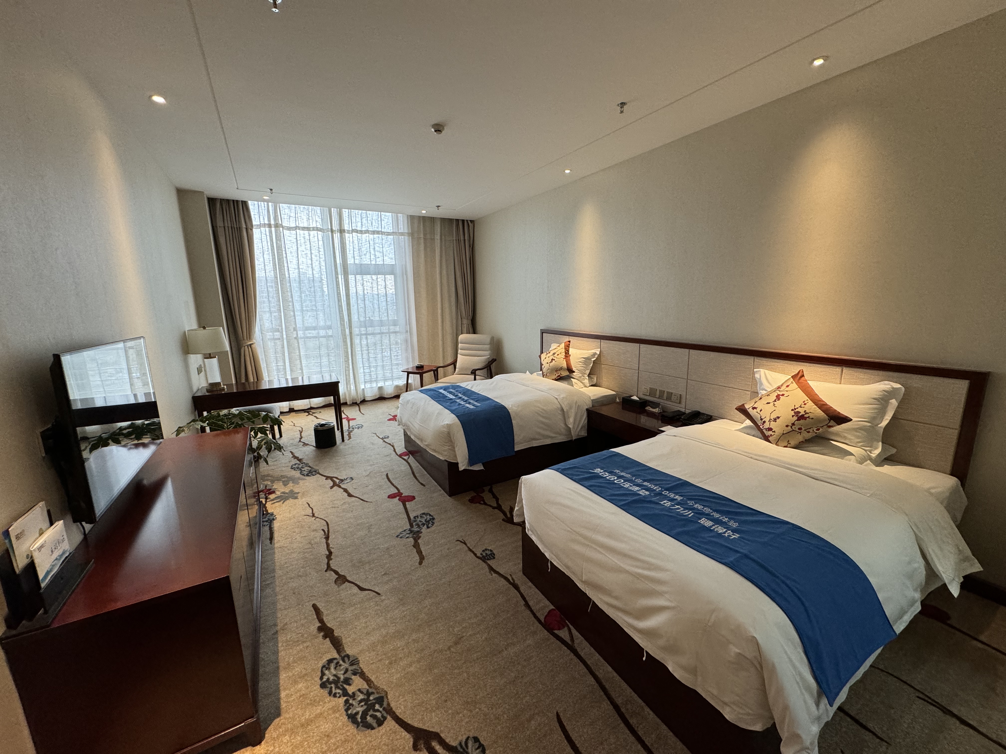 0压精致双床房（梦百合0压床垫+0压记忆枕）