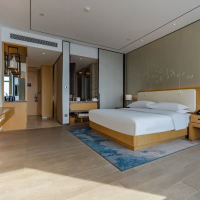 憑欄湖景大床房（180度觀湖視野） 曙光薇酒店（合肥天鵝湖店）優惠