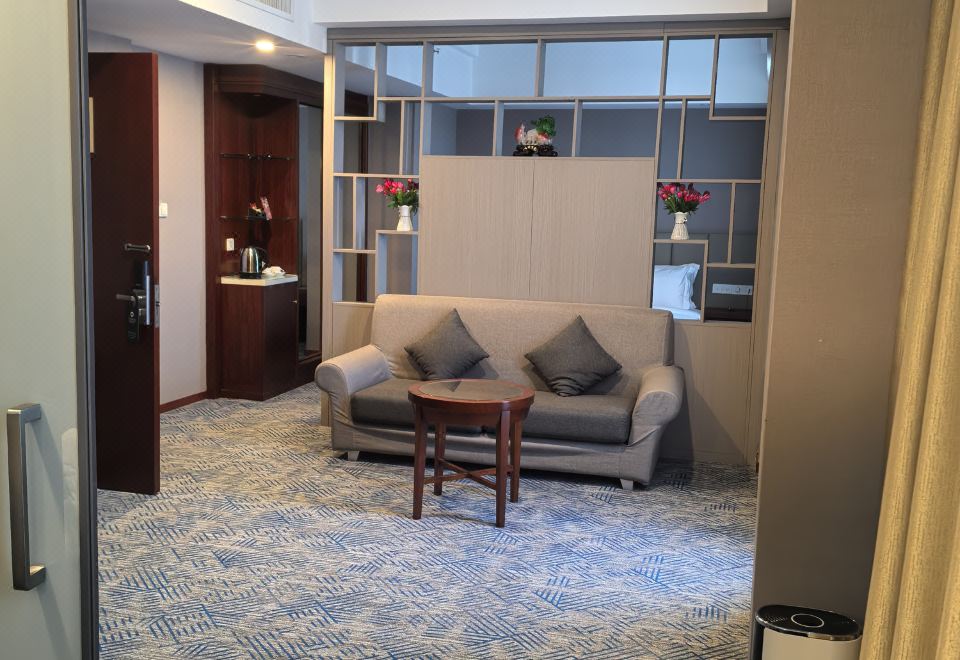 商務套間（加濕器+小冰箱）