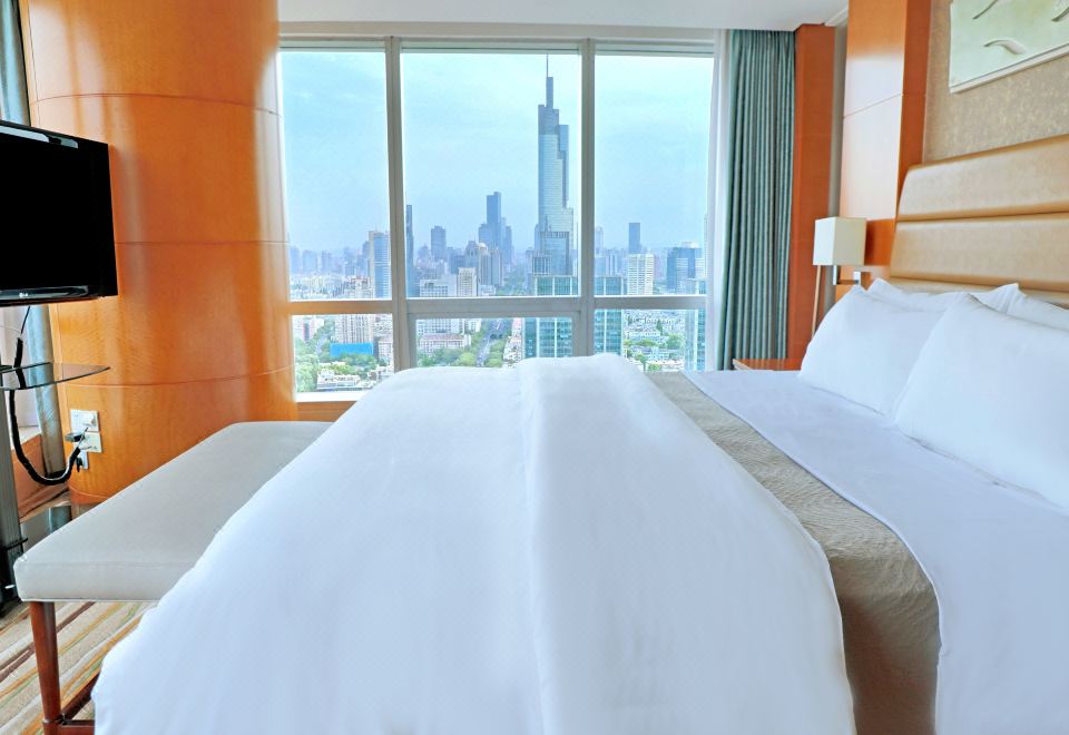 270°湖景日出超大套房·坐拥紫金山玄武湖·摩登金陵城