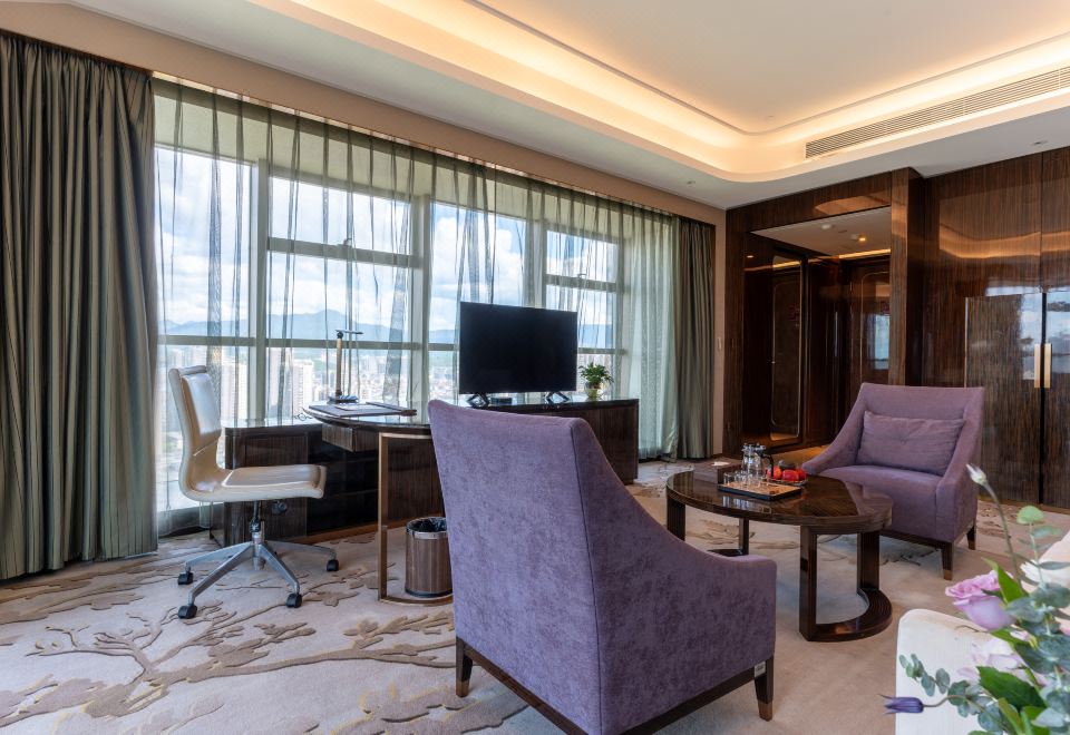 Royale Tower Hotel ChenzhouDeluxe Suite