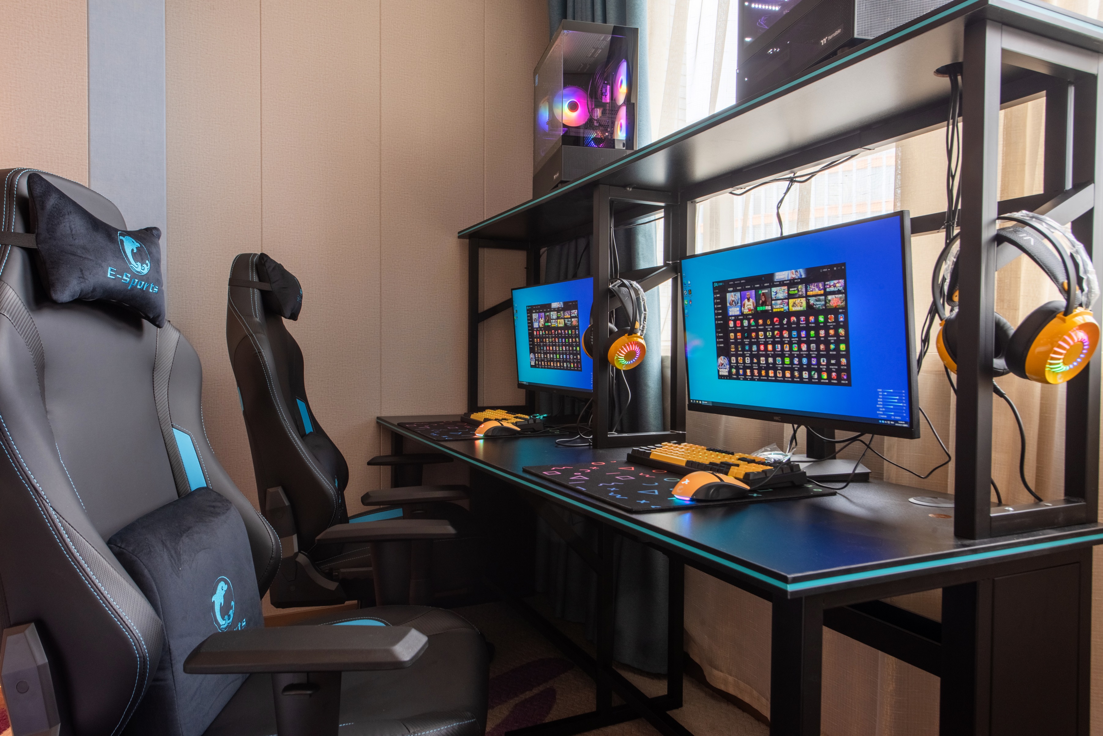 「荣耀」电竞大床房丨RTX5060+13490F+2K240HZ+32G+冰箱