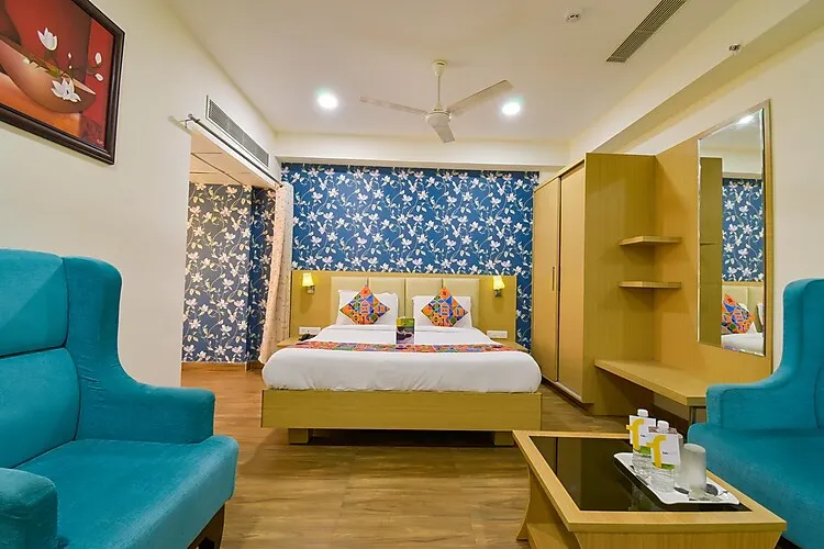 Hotel Raintr33 - Hyderabad