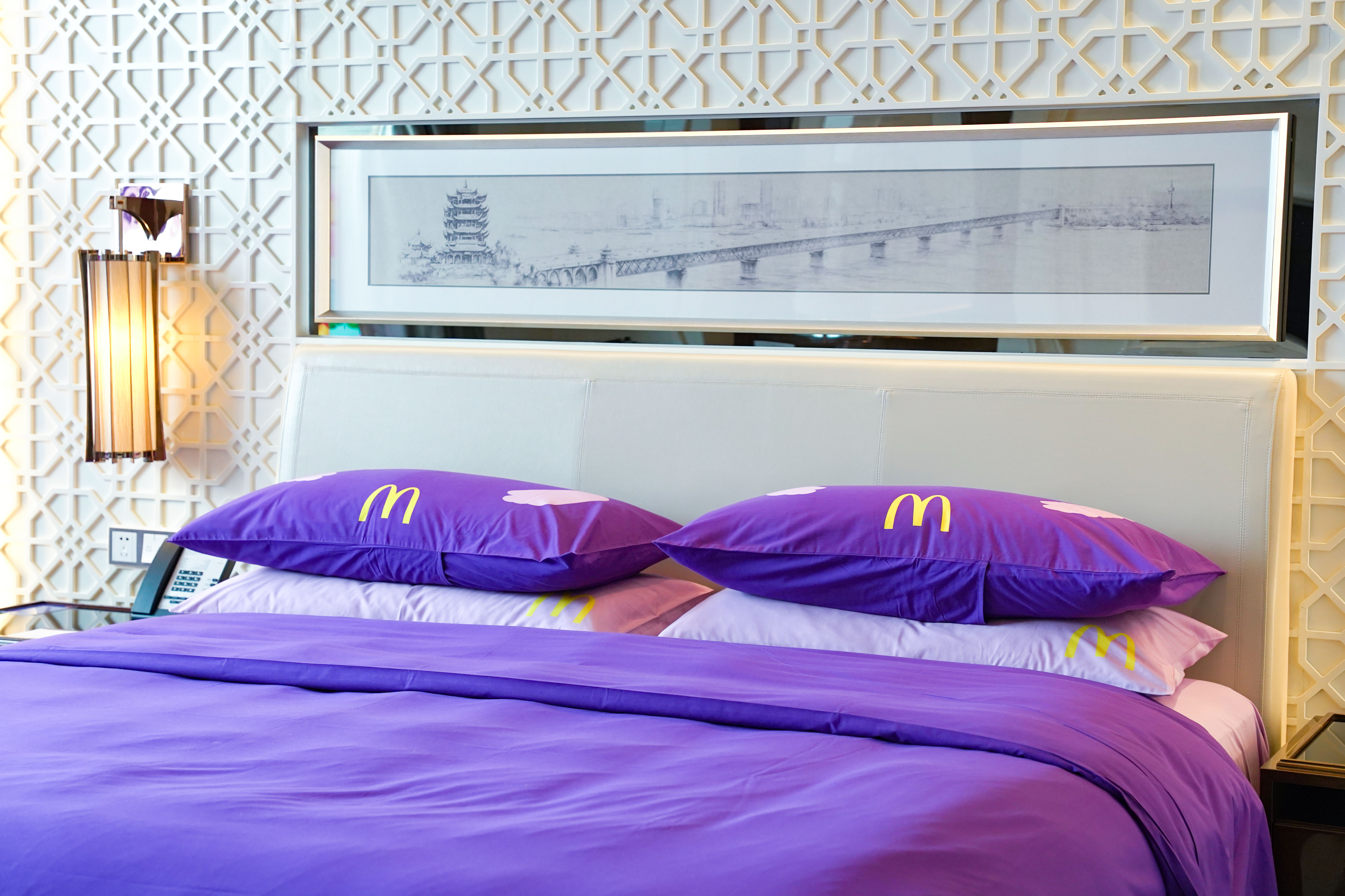 Sheraton Grand Wuhan Hankou HotelMcDonald's Themed Room