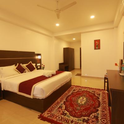 Premium Room Hotel Mountain Hues Promo Code