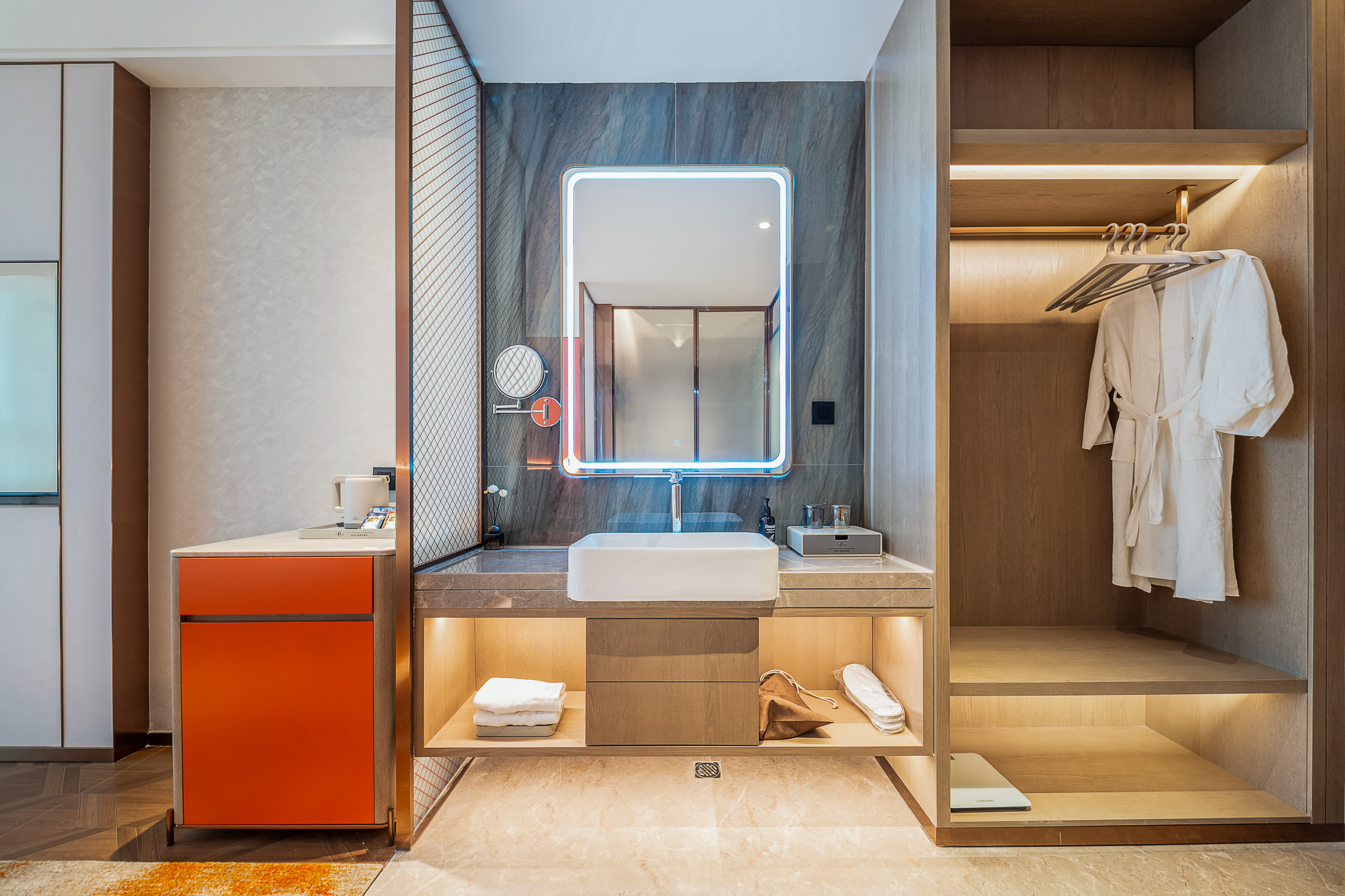 豪华双床房（舒达床垫+智能客控+科勒衞浴+超级快充）