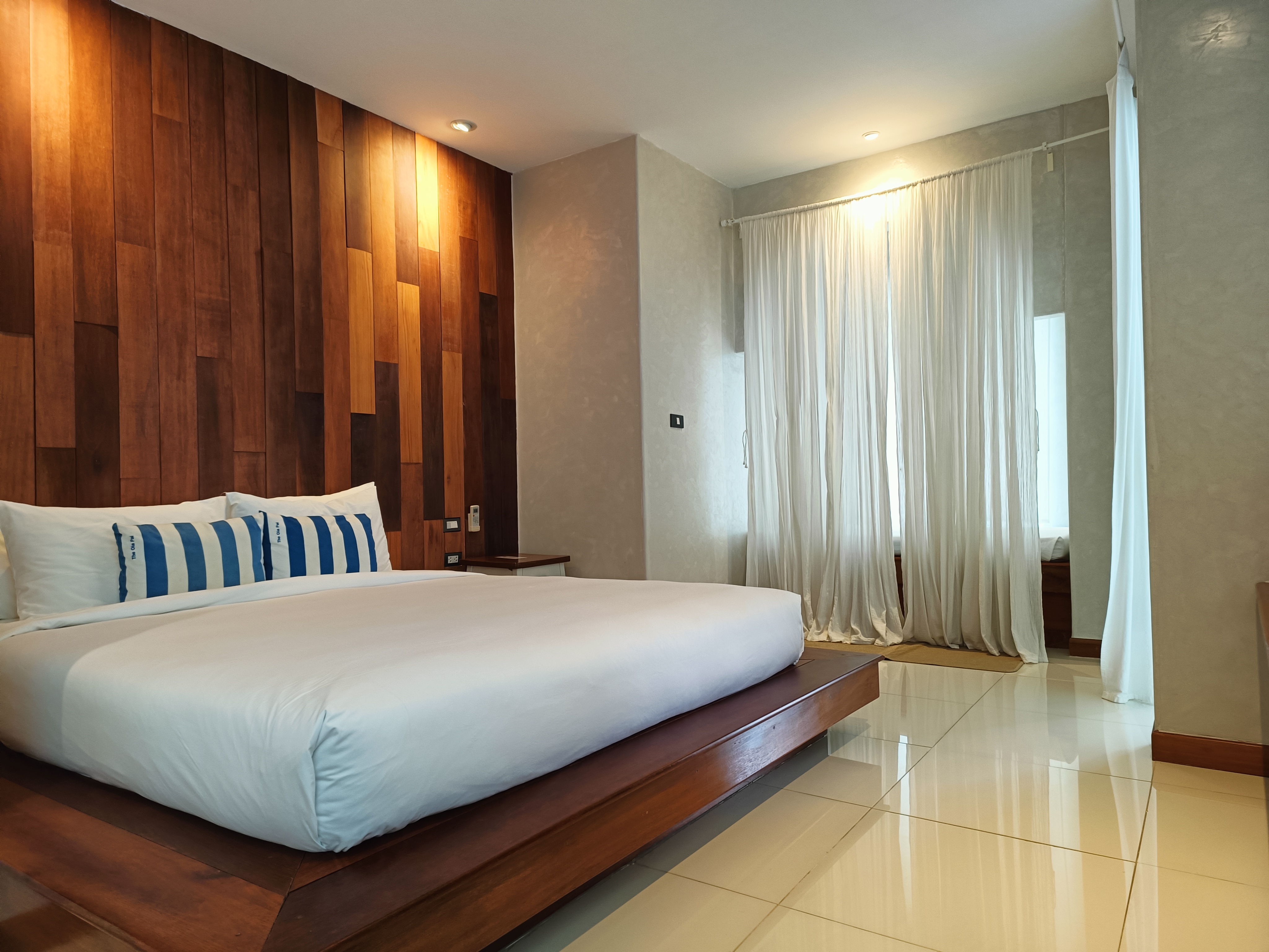 家庭两卧室河景房（带泳池和浴室）