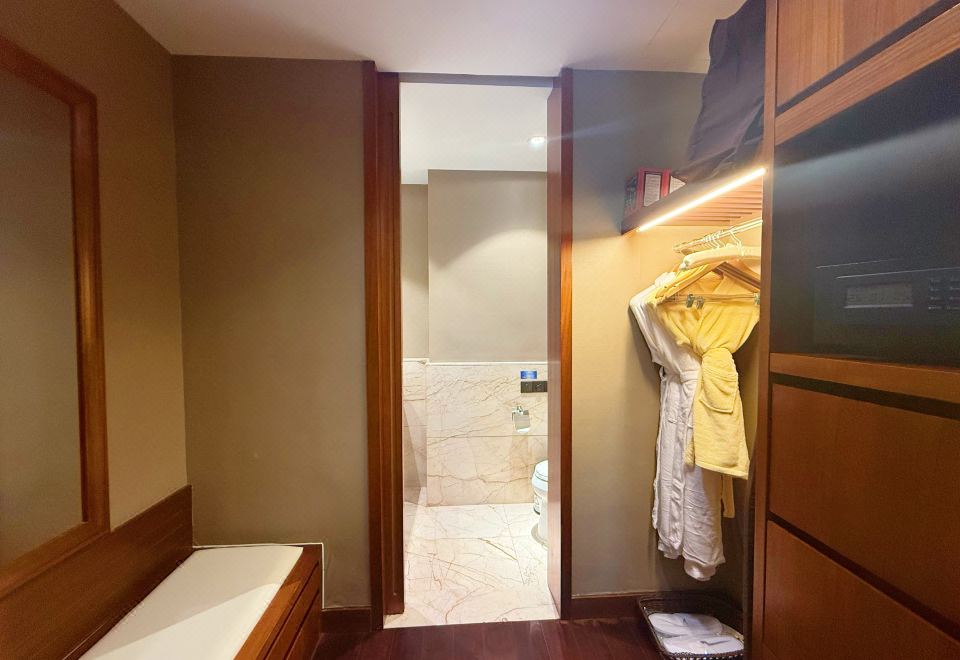 Narada Qiandao Lake ResortExecutive Lake-View Suite