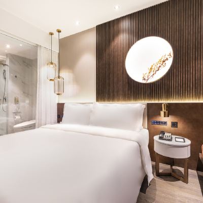 秋韻高級大床房（智能客控+小冰箱） 桔子水晶北京王府井大街飯店優惠