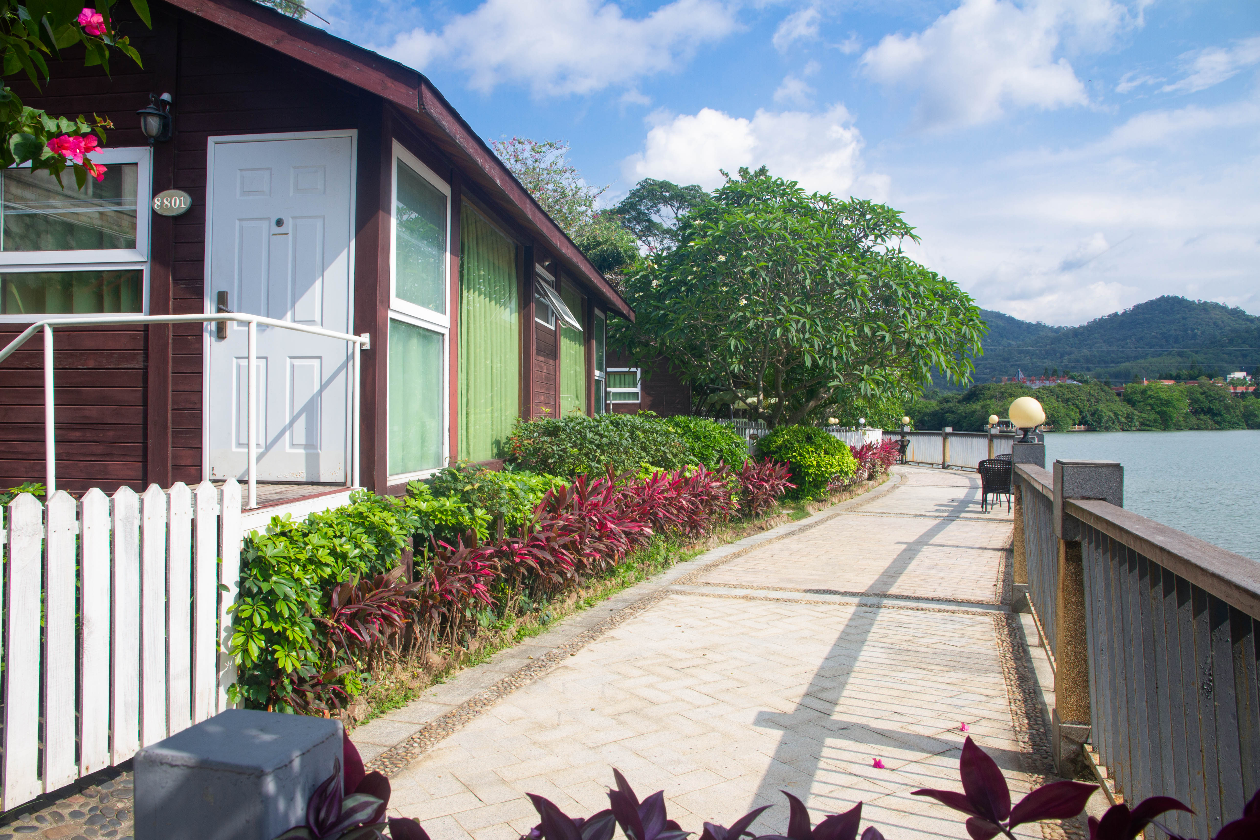 河景瑞士木屋房|独立温泉池