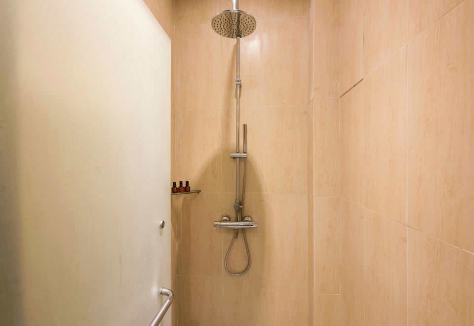 亲水别墅花园复式房|客房直达泳池|独立温泉池