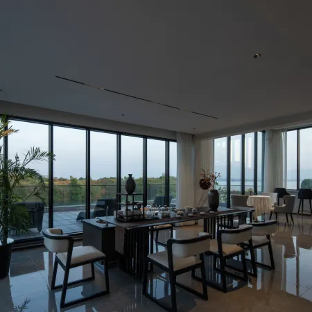 Floral Lux Hotel · Yunshuiqi Hotel (Lushan Xihai Branch)