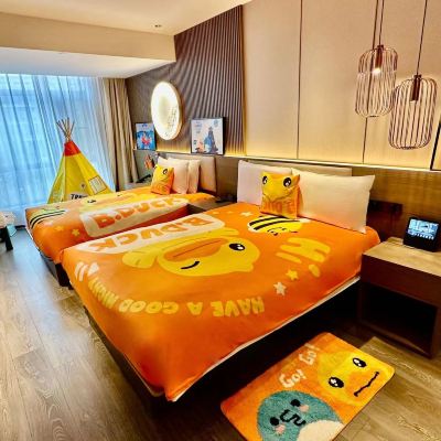 Duck小黃鴨豪華親子房（小冰箱+投屏電視） 桔子水晶西安大雁塔大唐不夜城飯店優惠