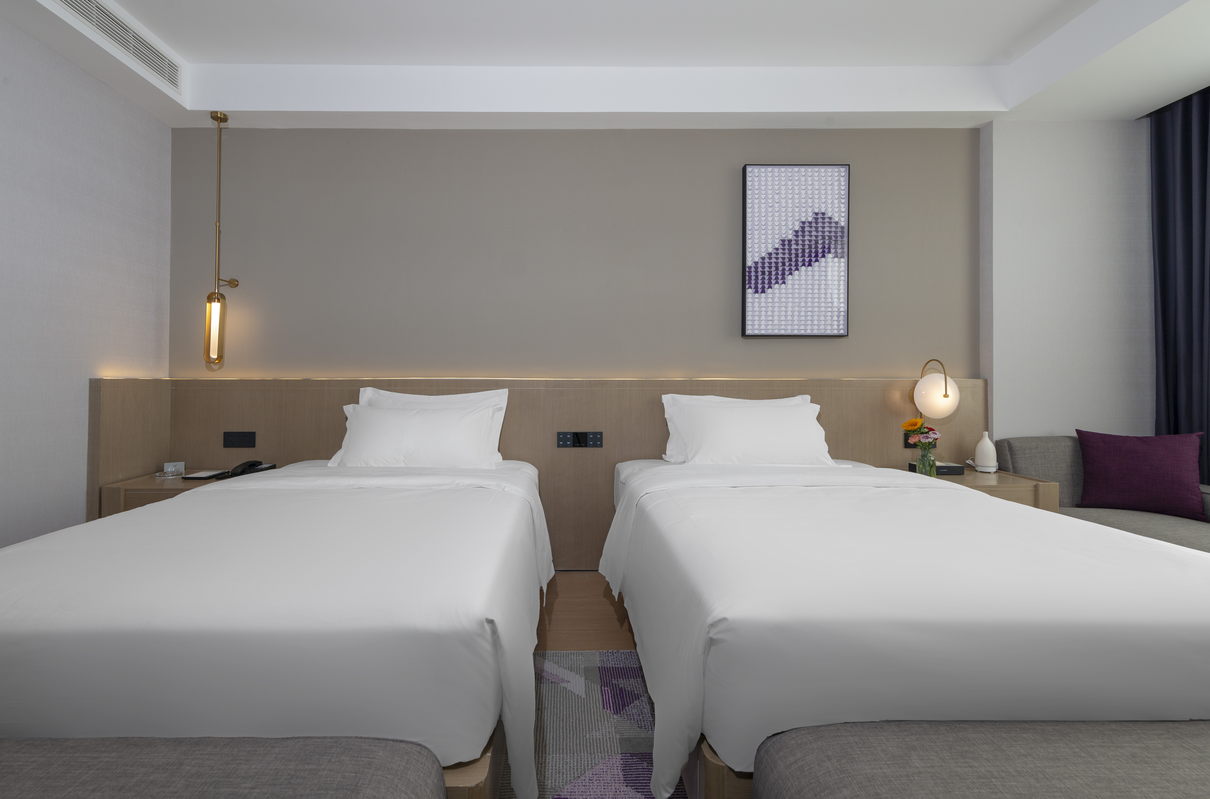 Lavande Hotel (Tianjin Zhongxin Ecological City Jijing Tiandi Branch)纯净双床房（慕思品牌床垫+小冰箱+电视投屏）