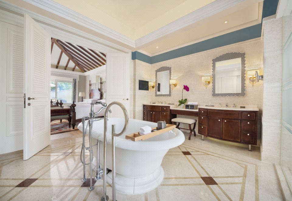 豪華一居泳池別墅