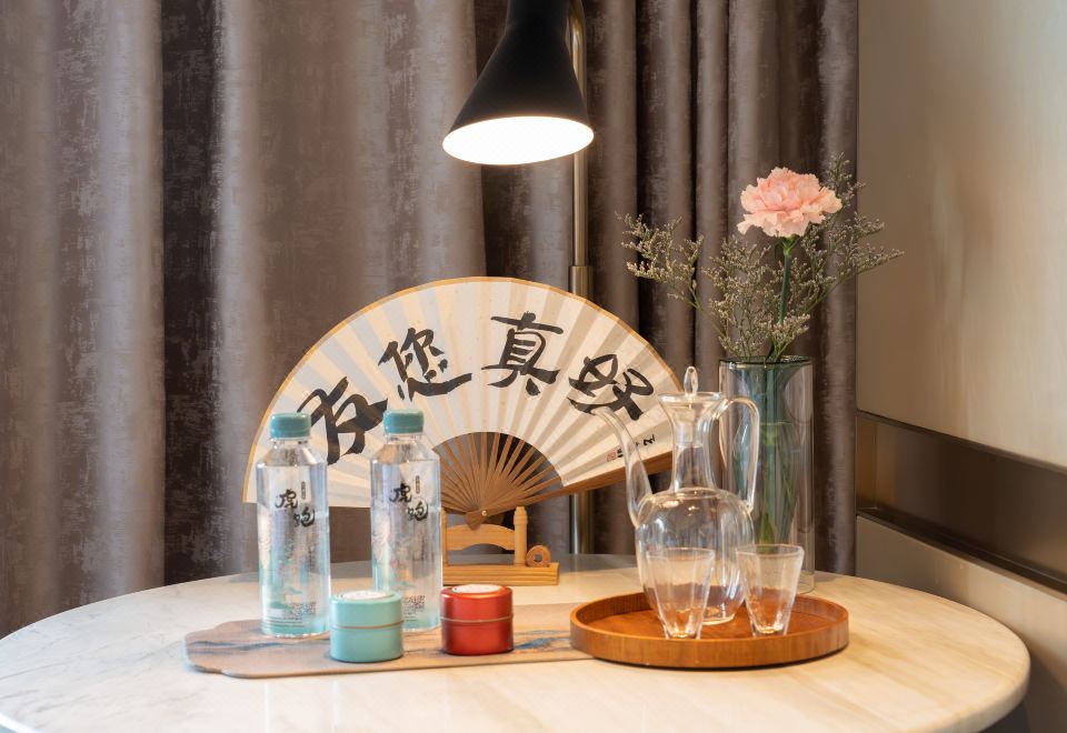 Friendship Hotel Hangzhou180° Full Lake View Executive Double Bed Room