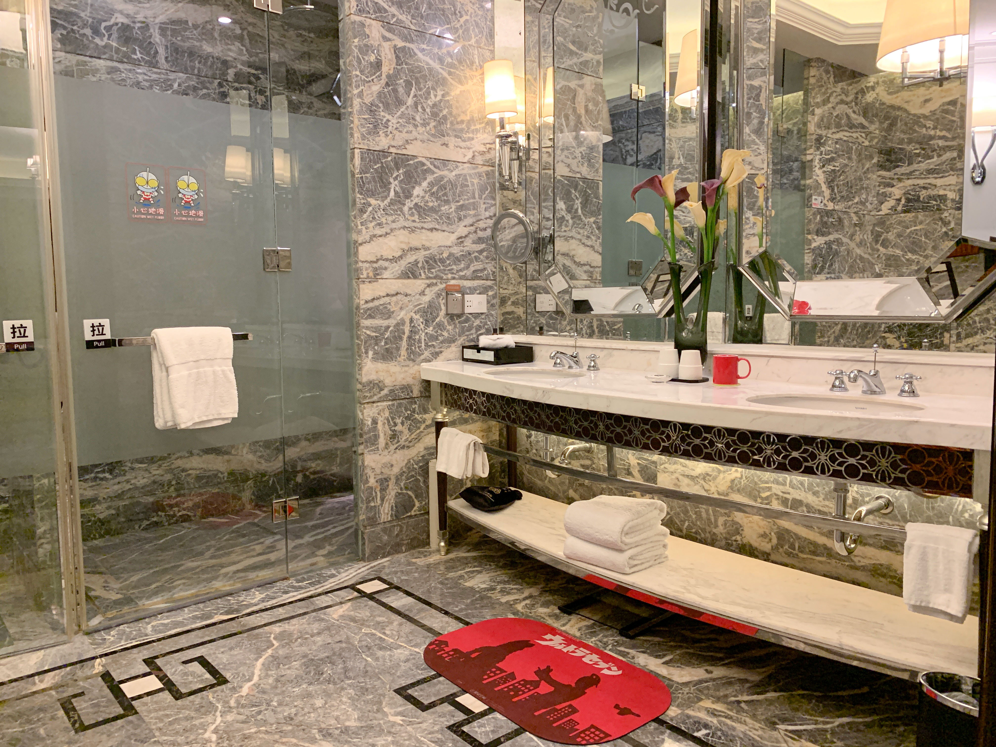 奥特曼主题亲子家庭套房（大客厅，奥特曼玩偶，浴缸）