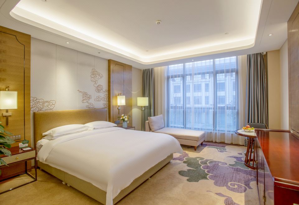 豪華大床房（全景落地窗盡觀庭院景色+智能客控）