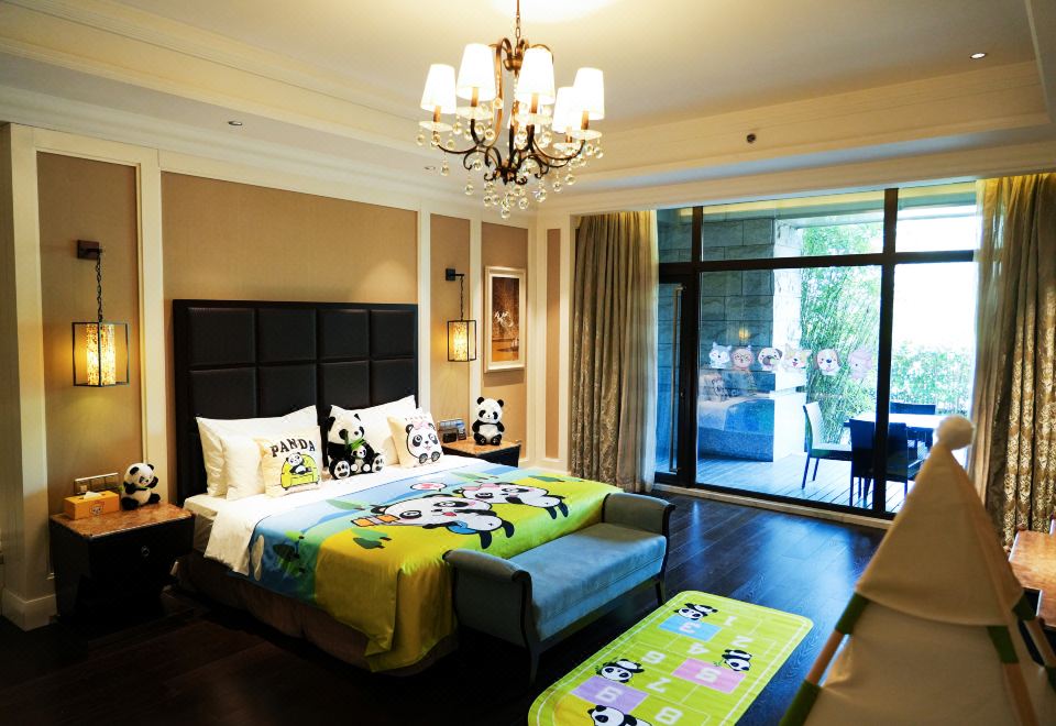 WUXI TAIHU HOTELPanda Family Friendly Room
