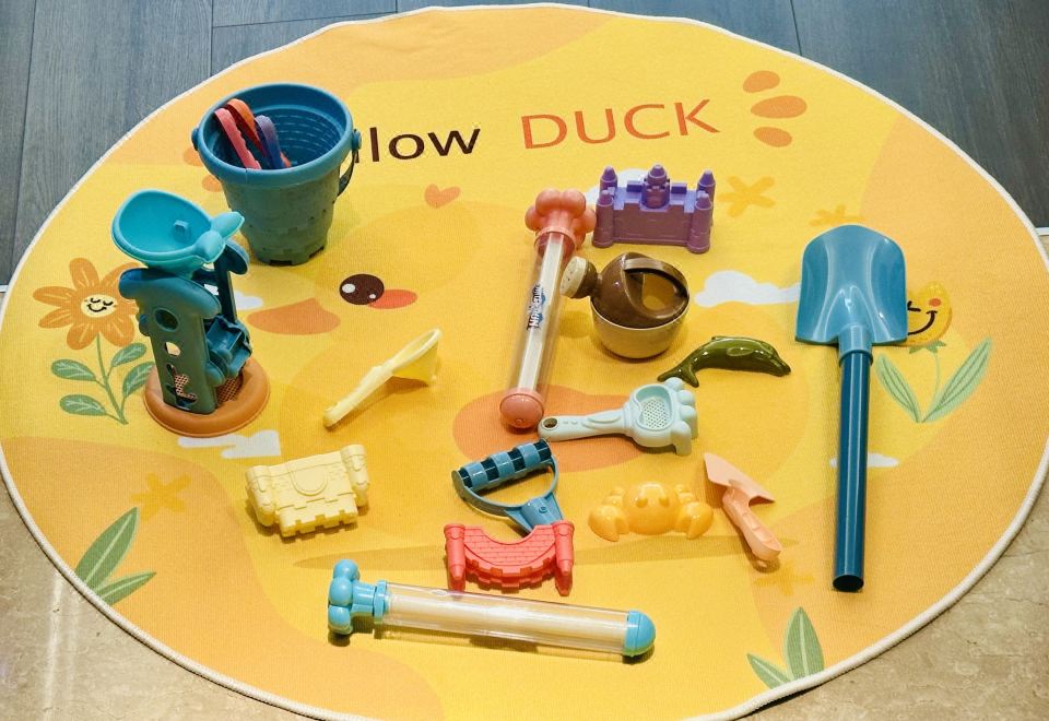 小黄鸭亲子大床房