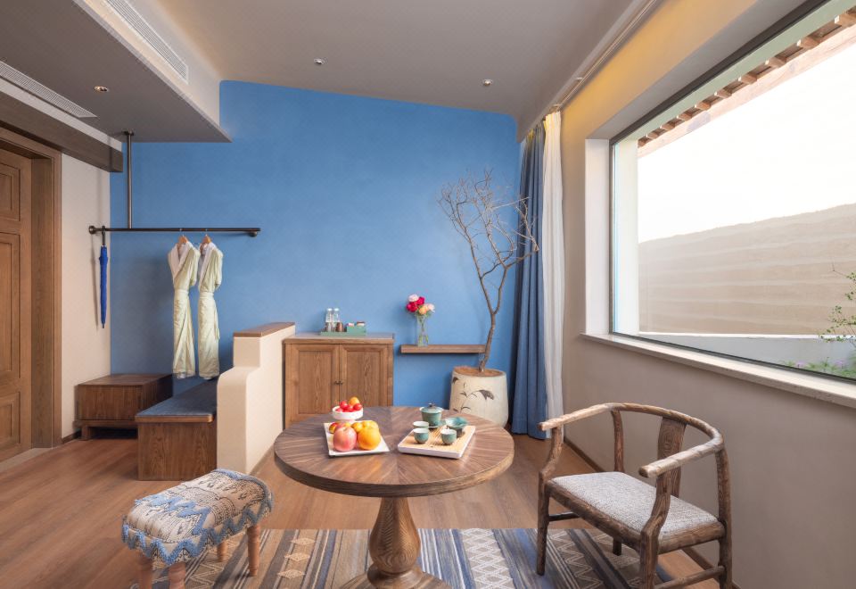 Queen Room