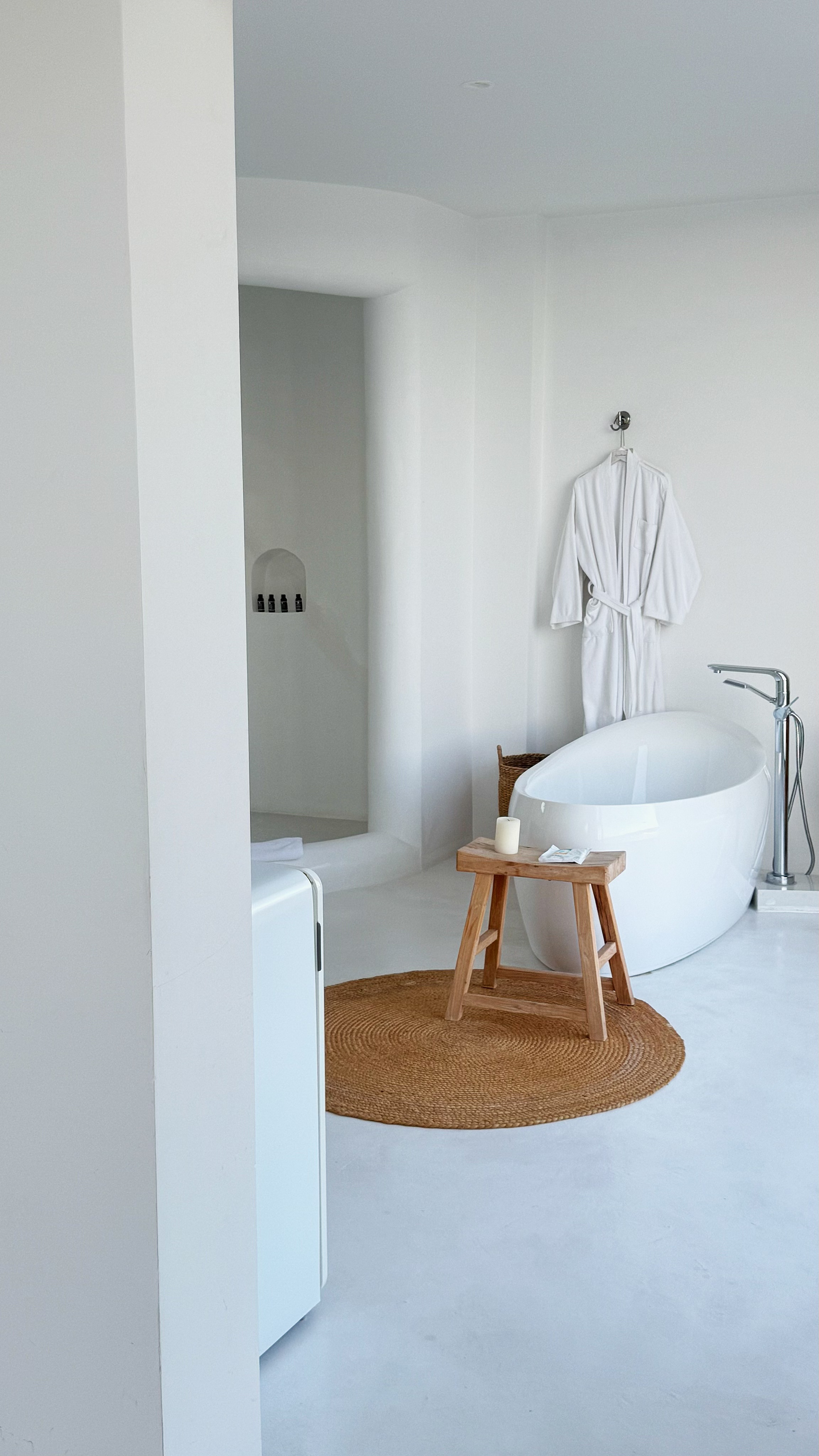 高级湖景套房202（落日.浴缸赏湖中央空调）