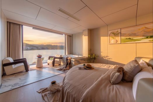 Yuelan Qiyu · Moon Whisp | Erpan Lanyue Waterfront Seaview Resort Chinese Inn