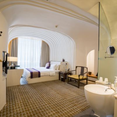 高級商務大床房 中青旅山水設計師酒店東城萬達廣場店優惠