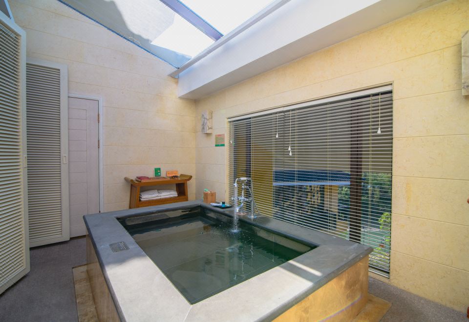 赏月套房-高层天窗-私汤泡池-超大客厅