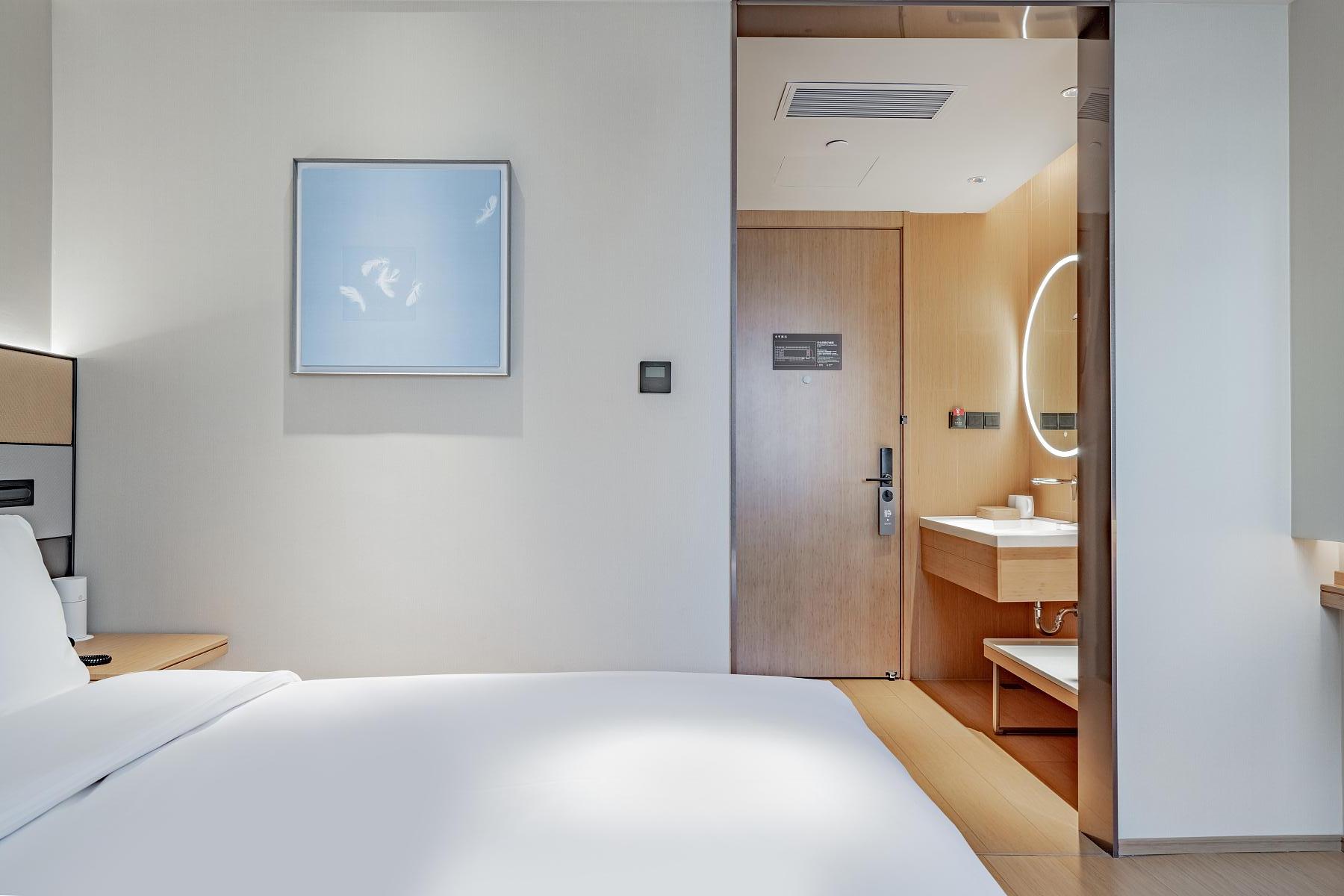 大床房（手机智能投屏+深度睡眠枕）