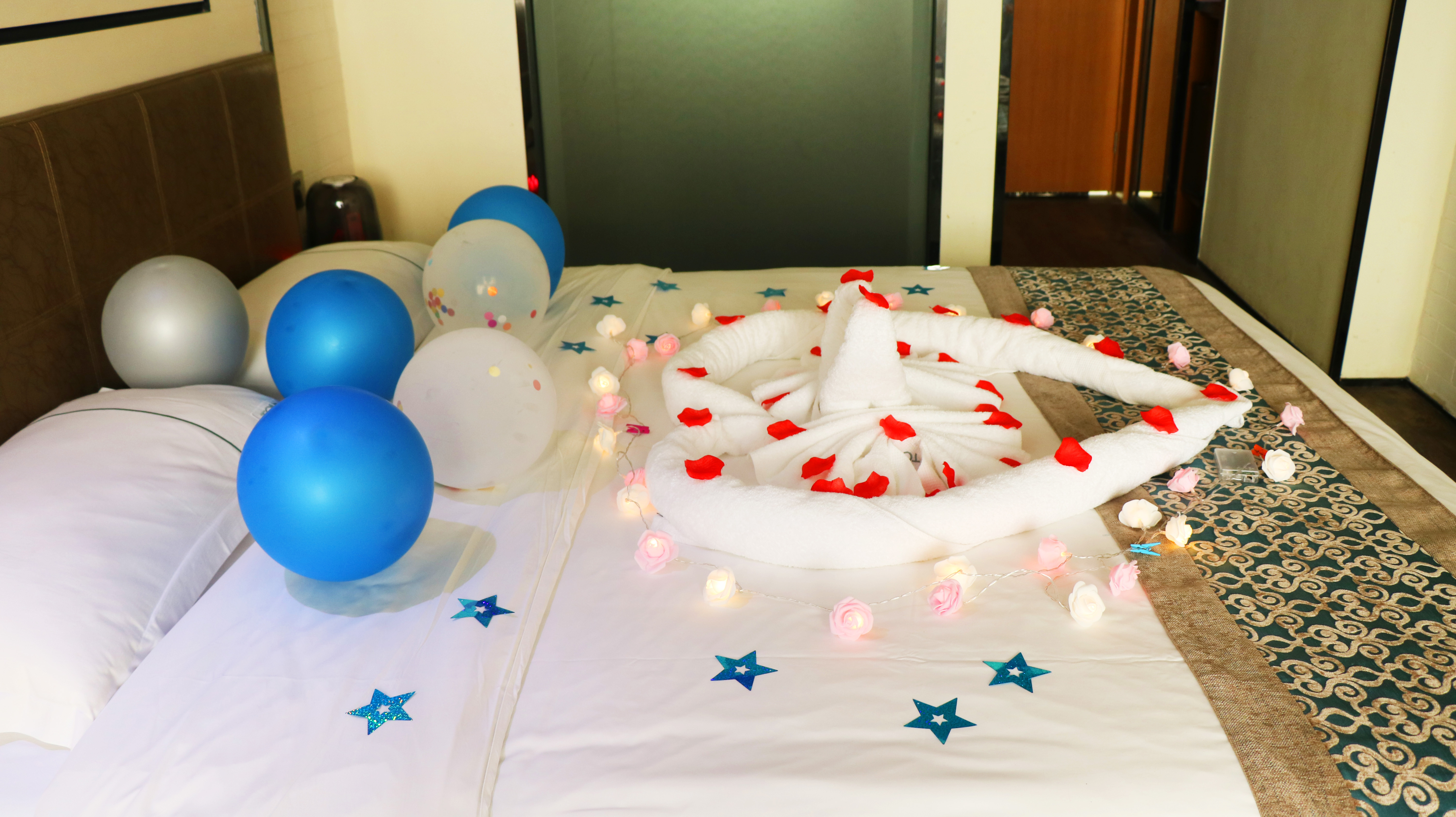 浪漫气氛主题房