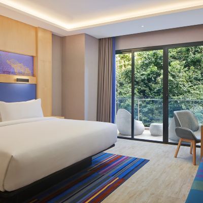 Rainforest View, Balcony, Guest Room, 1 King Kupon Aloft Langkawi Pantai Tengah