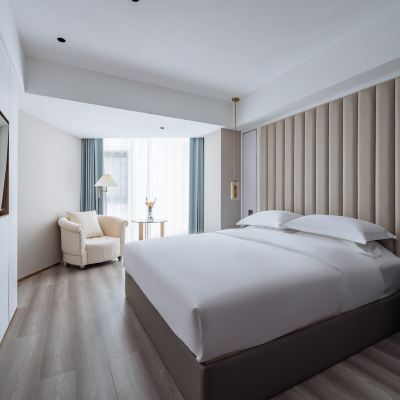城景休閒大床房（酣睡床墊） 美豪飯店（昆明火車站大悅城店）優惠
