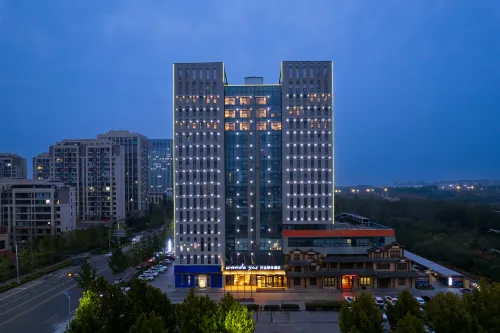 Pingyi Wanda Yuehua Hotel