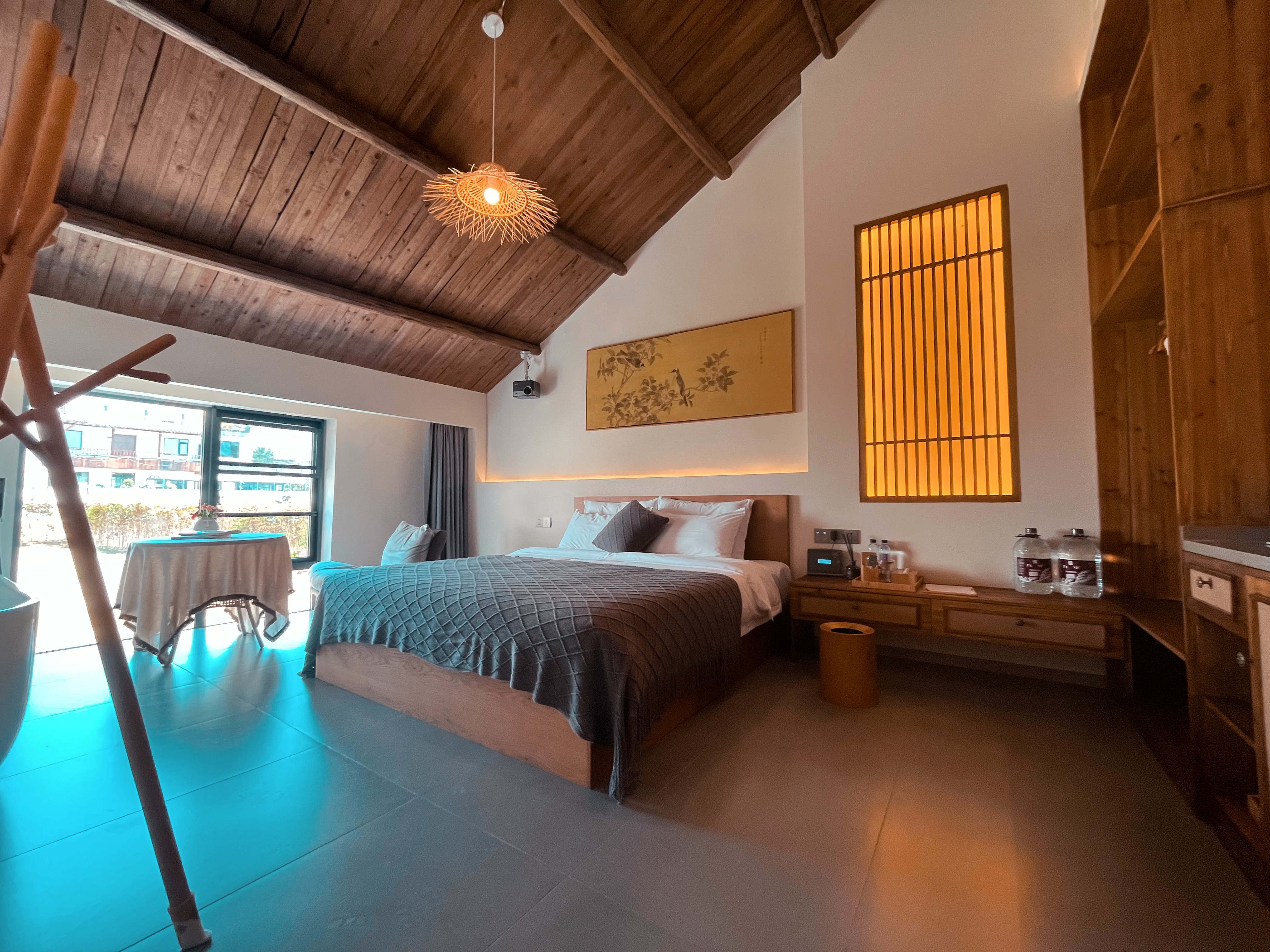 丘壠-攀岩亲子主题房