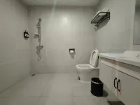 Shixing Huihuang Business Hotel