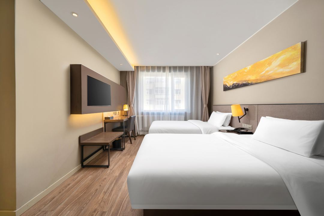 Homeinn Plus Hotel (Harbin Sandadongli Haguo)家庭房（办公桌椅+独立衞浴）