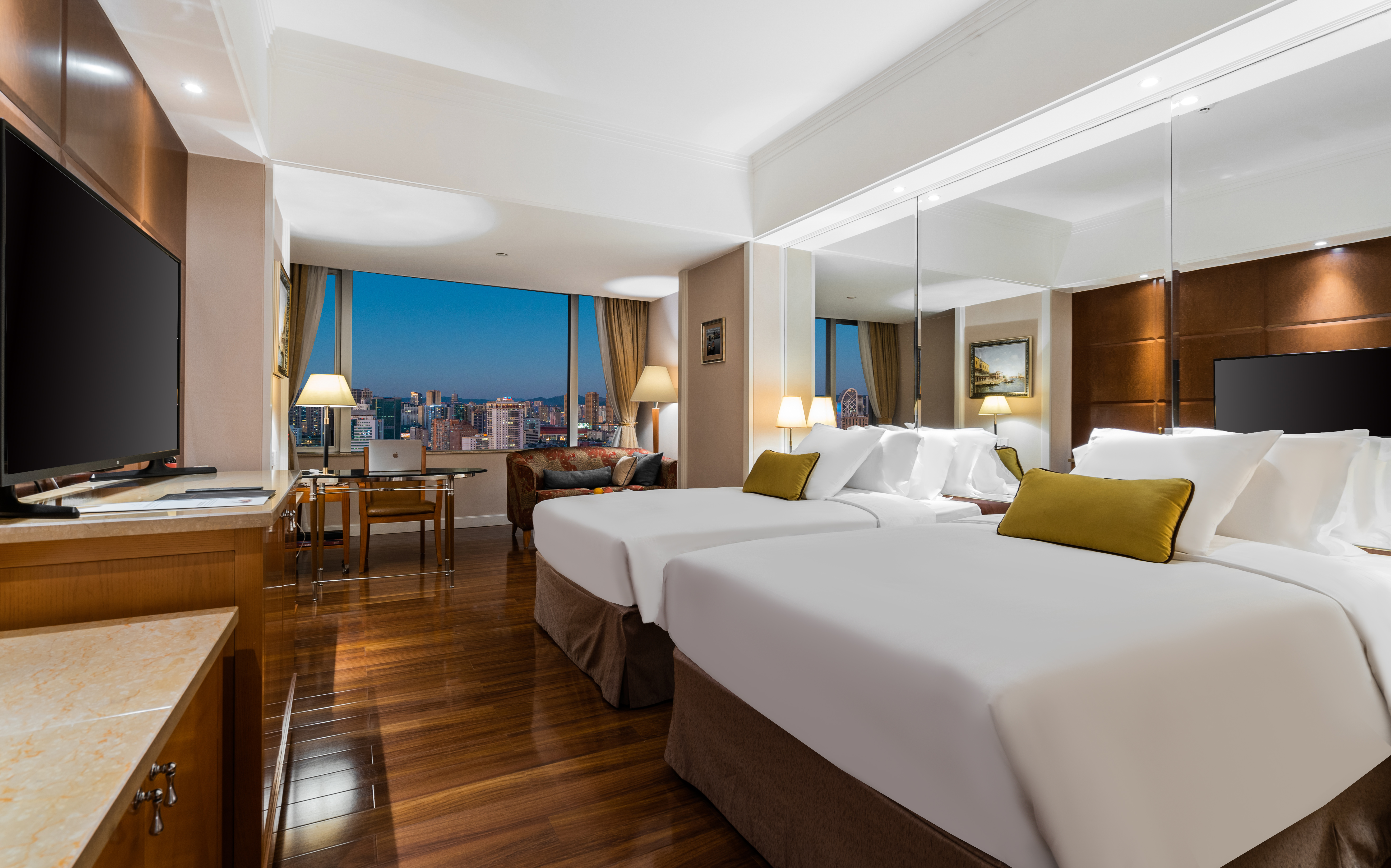 行政城景双床房「小米电视+高空城景+Minibar」