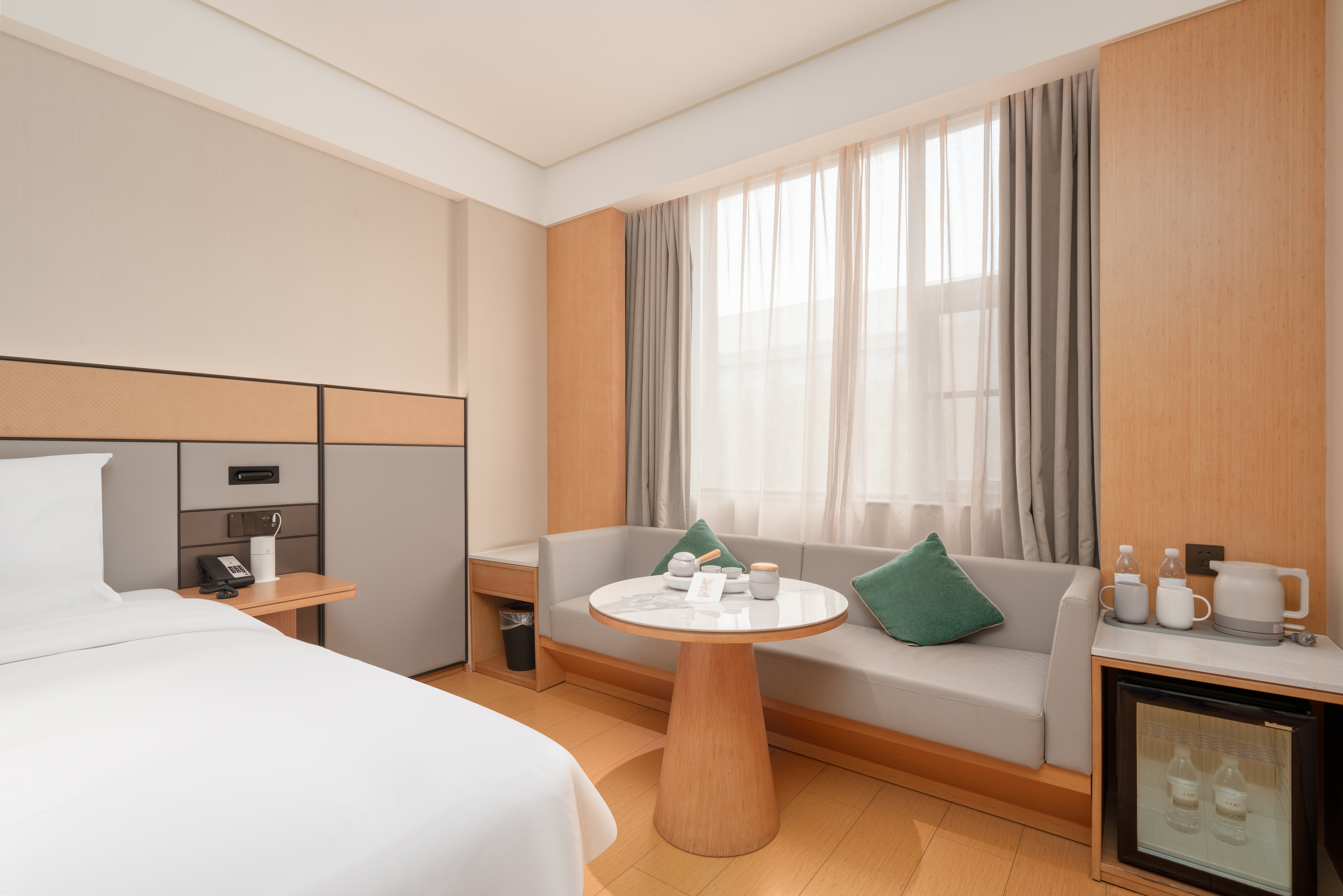 舒压高级大床房（电视投屏+加热马桶+淋浴顶喷）