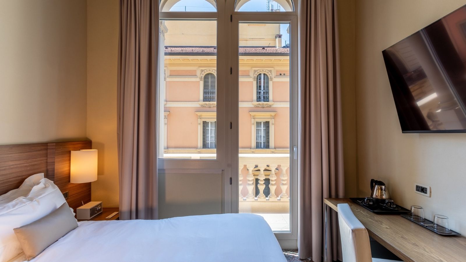 带阳台的豪华客房