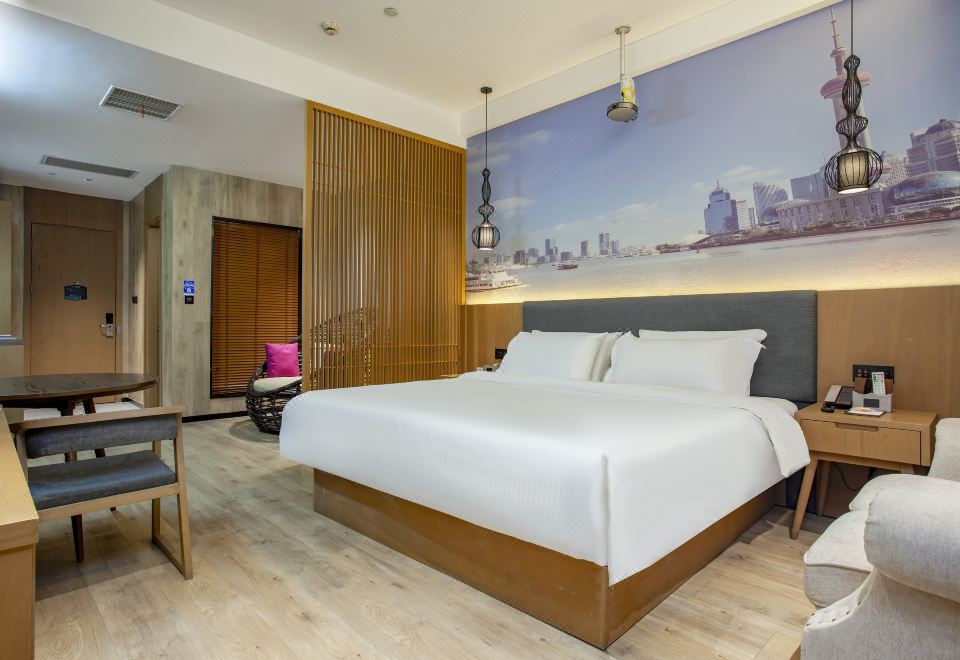 精选大床房（手机投屏+小冰箱）