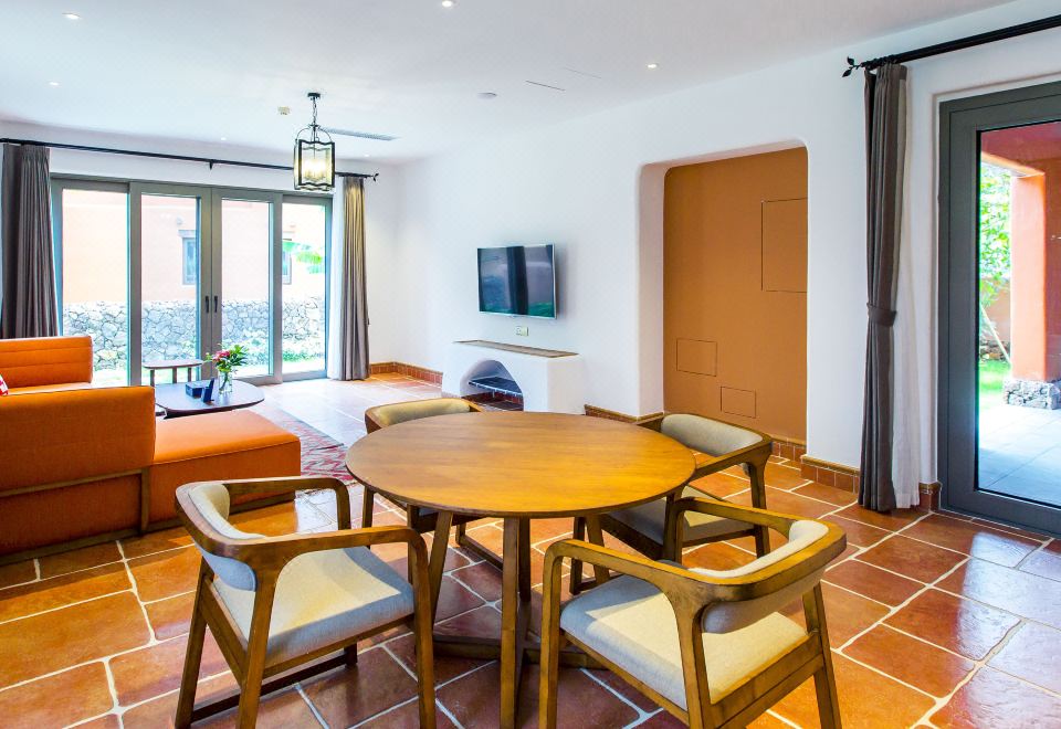 Xikang Yunshe Wellness & Resort HainanMoroccan Red Villa King Suite