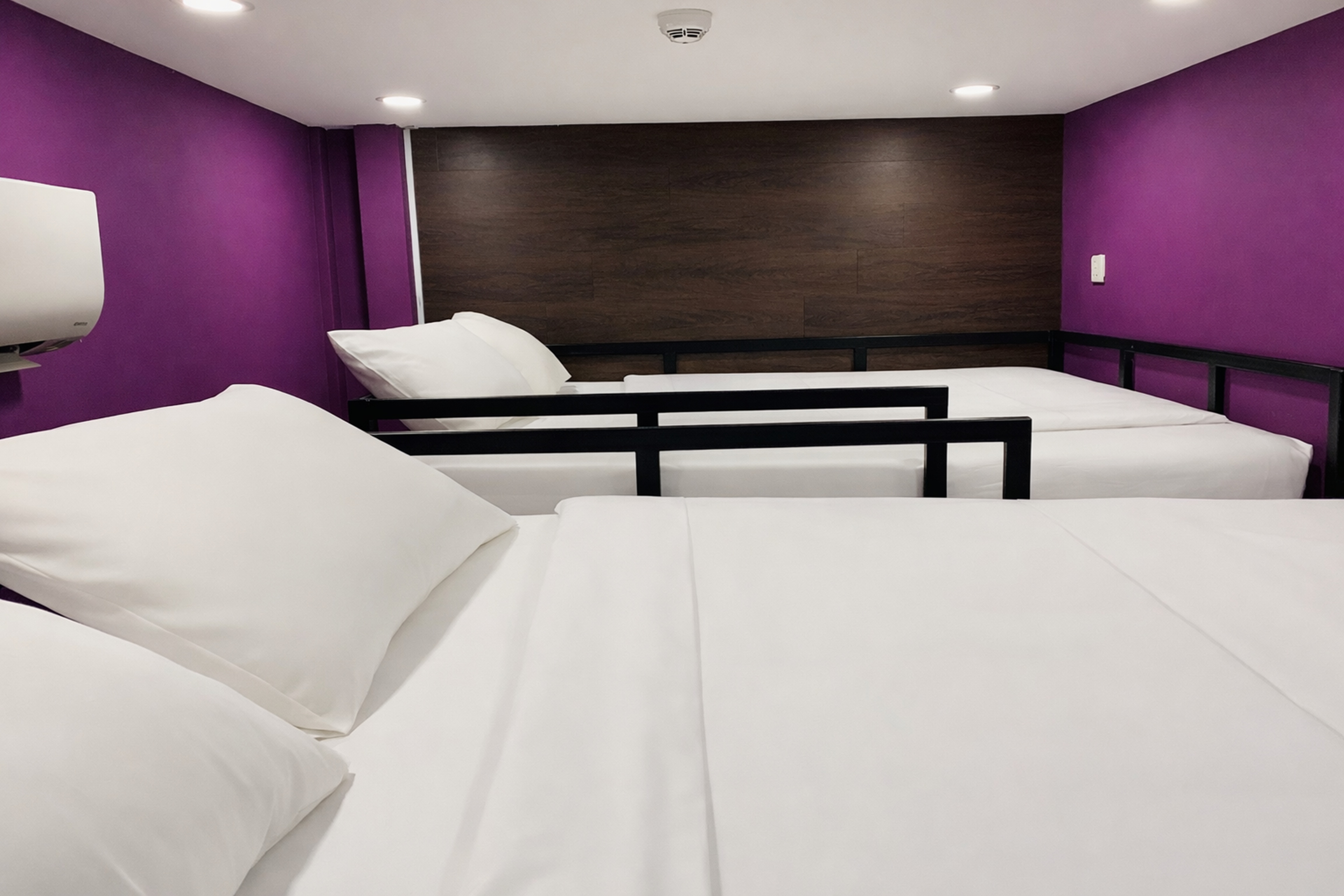 四人房｜有窗｜共用衞浴